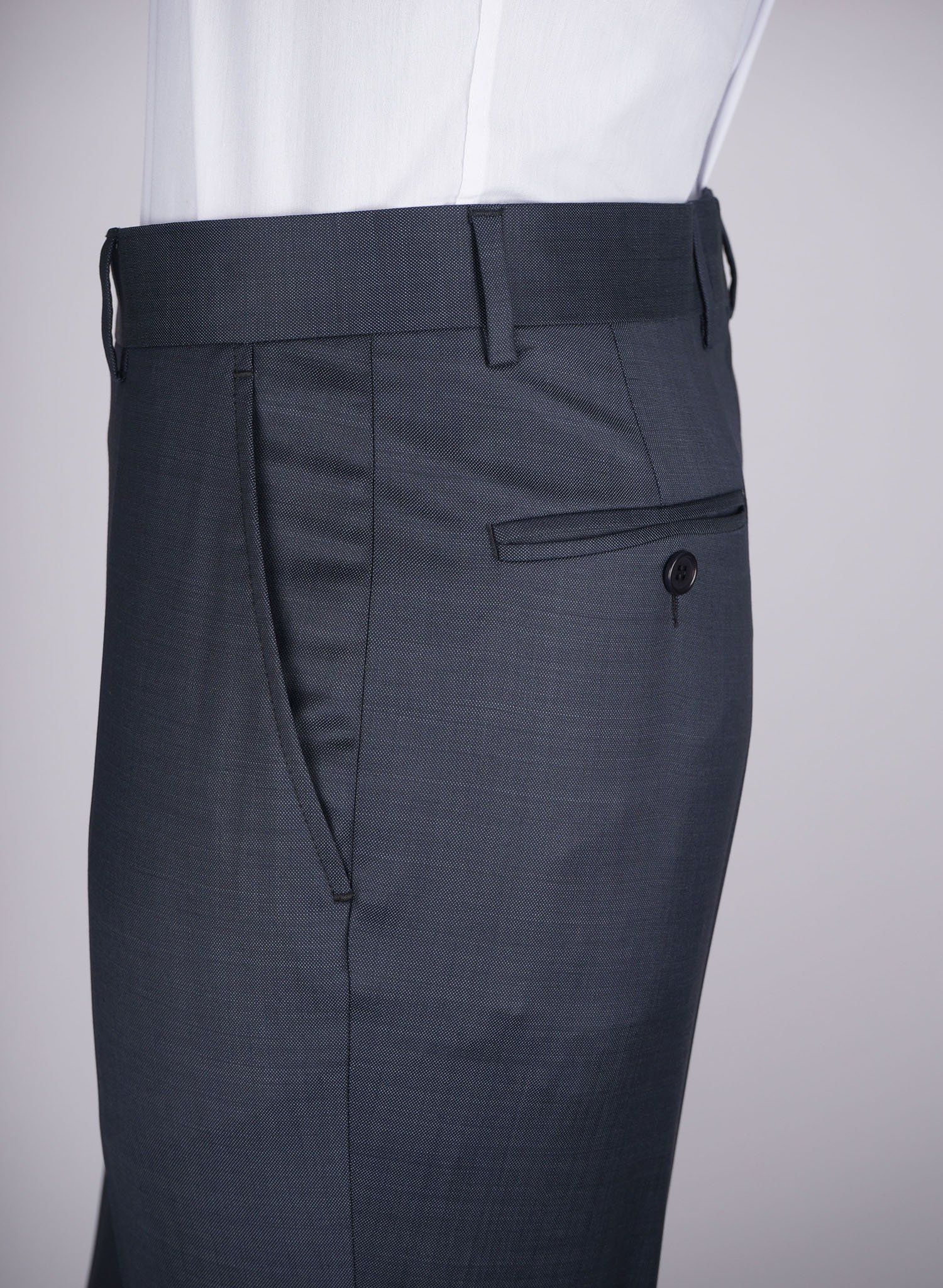 Mid-Slim Trousers in Micro Pattern - HerrWidman -